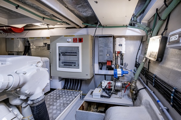 Sunseeker 62 EAGLE II - Engine Room