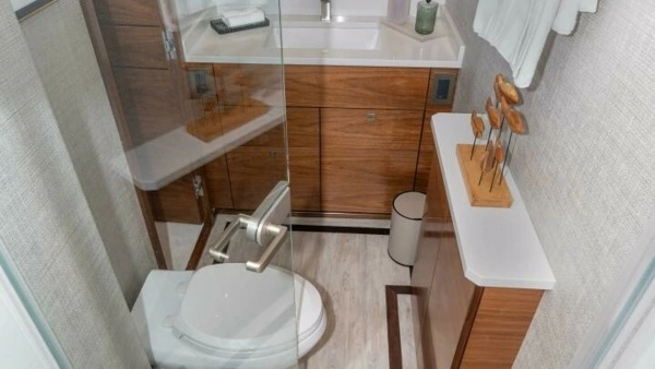 Viking 90C Yacht For Sale