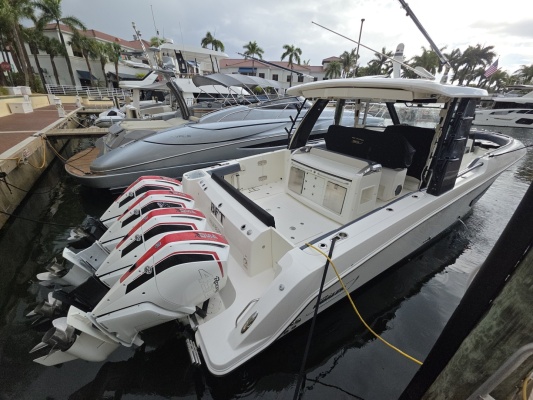 BFT 42ft Boston Whaler Yacht For Sale