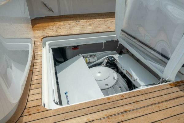 Viking 54 Sport Deck - SeaKeeoper