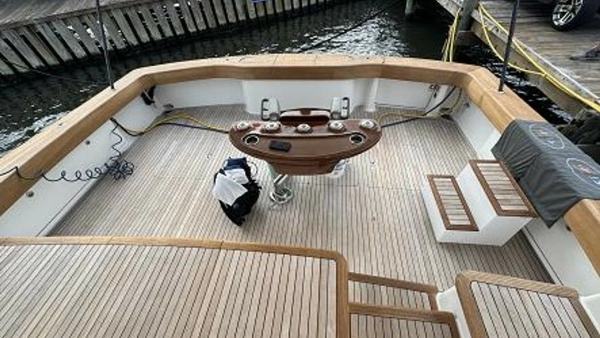 2007 Viking 74