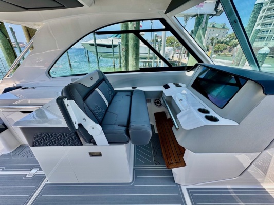 36ft Regal Yacht For Sale
