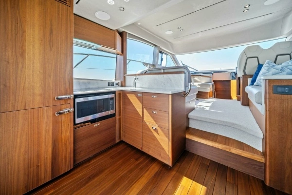 2023 Princess 50