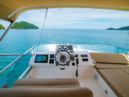 YOLO 50ft Fairline Yacht For Sale