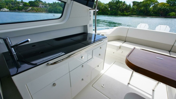 In Stock 2025 Nimbus W11 60 40ft Nimbus Yacht For Sale