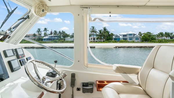 Camelot 32ft MJM Yacht For Sale