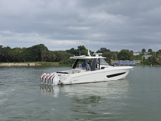 BFT 42ft Boston Whaler Yacht For Sale