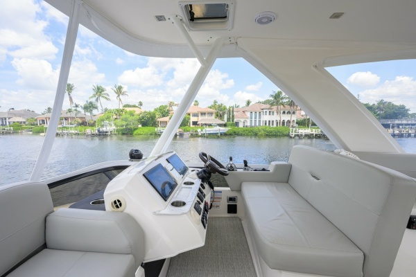 Daybreak 44ft Tiara Yachts Yacht For Sale