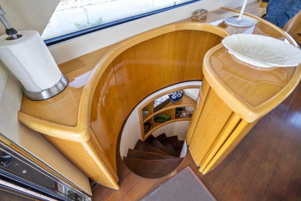 Denise 76ft Pershing Yacht For Sale