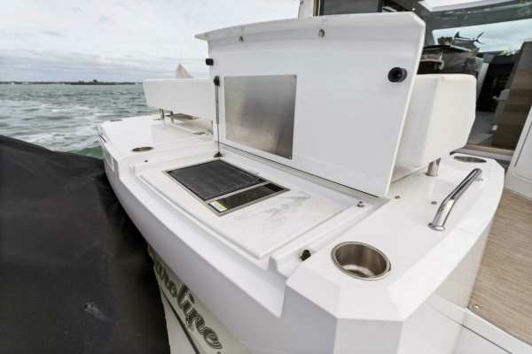 Sweet Caroline 46ft Cruisers Yachts Yacht For Sale
