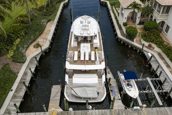 Midnight Moon 85ft Horizon Yacht For Sale
