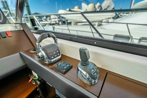 2016 Tiara Yachts 50