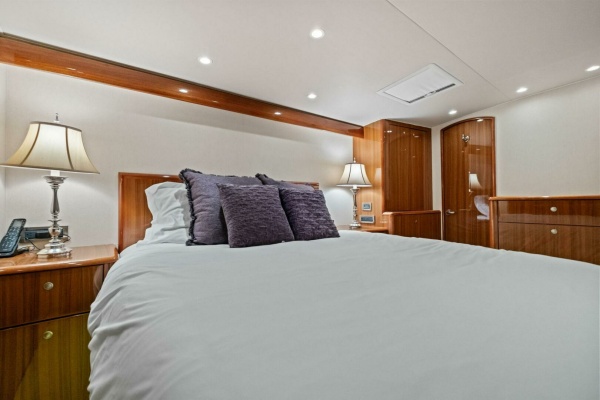 20  64ft Viking Yacht For Sale