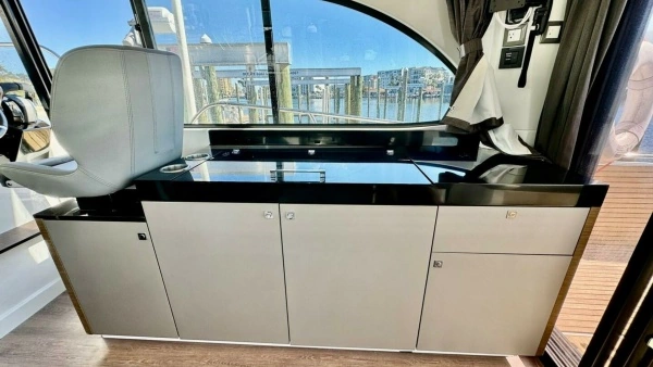 2022 Beneteau 36