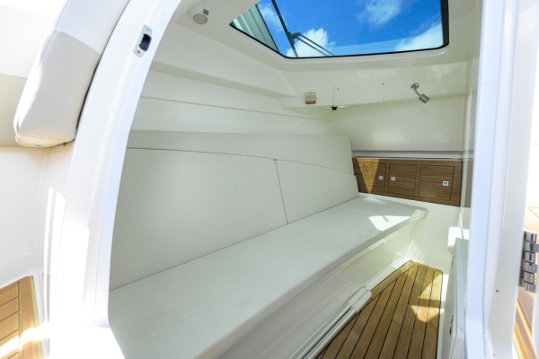 Boston Whaler 32 - Veronica