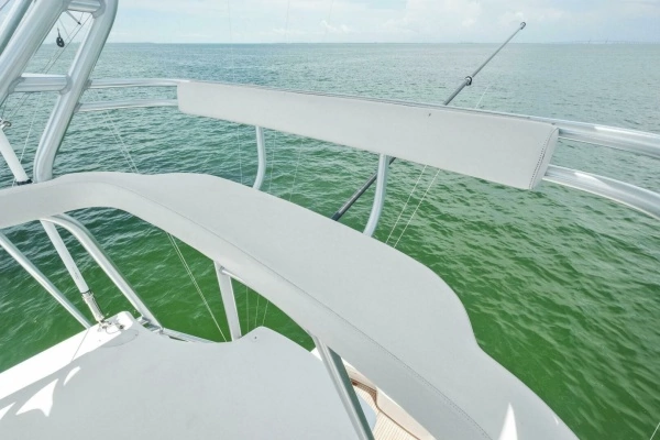 2015 Viking 52