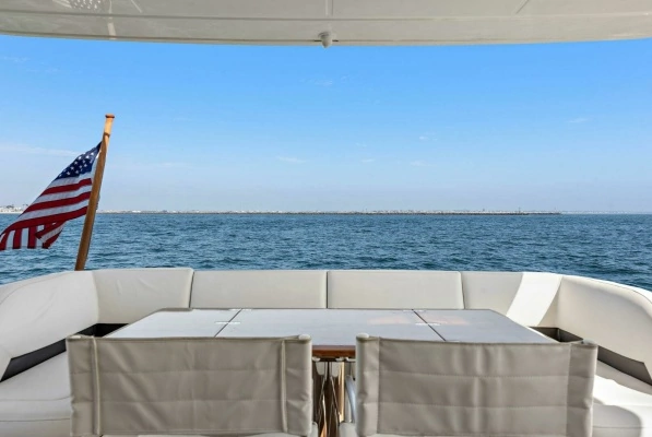 2015 Princess 72