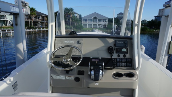 27ft Boston Whaler Yacht For Sale
