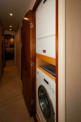 2012 Viking 76