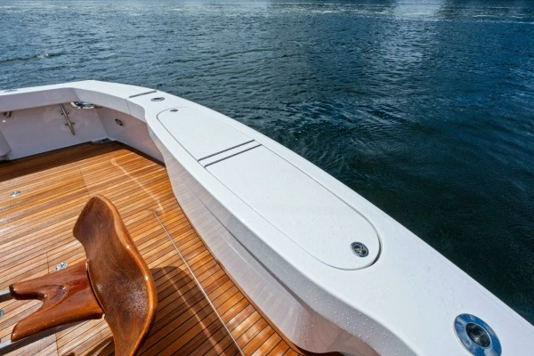 2012 Viking 82