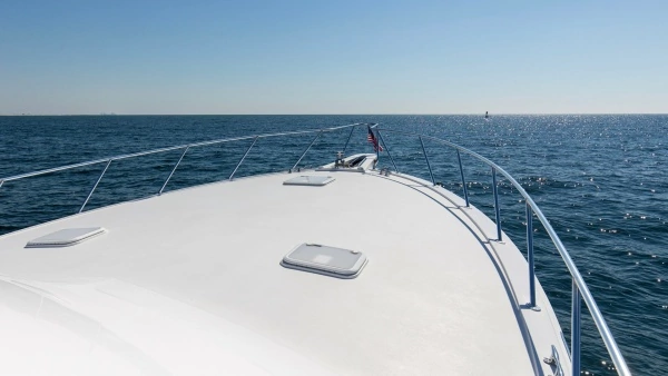 Hatteras 54 Convertible Yacht For Sale