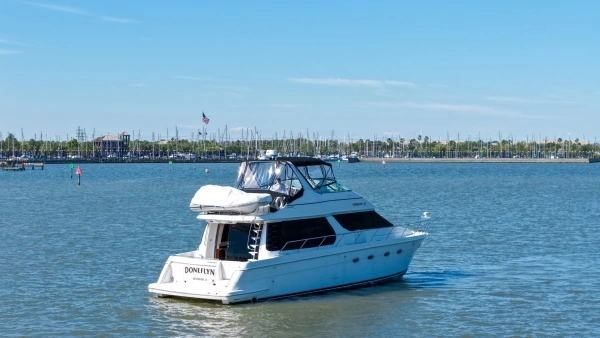 1999 Carver 53