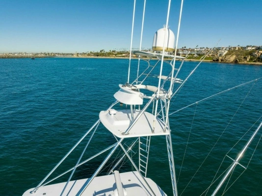 2007 Hatteras 64