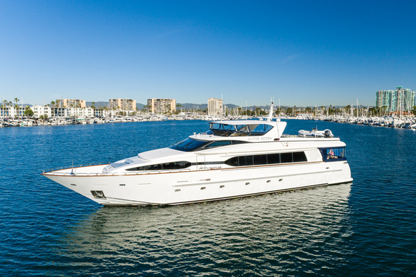 Active Octo 104ft Destiny Yacht For Sale