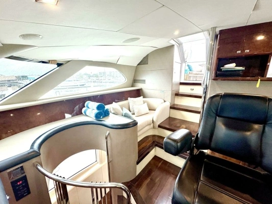 2001 Lazzara Yachts 94