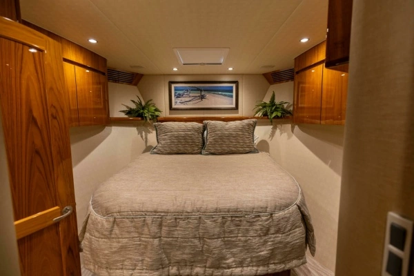 2017 Viking 66