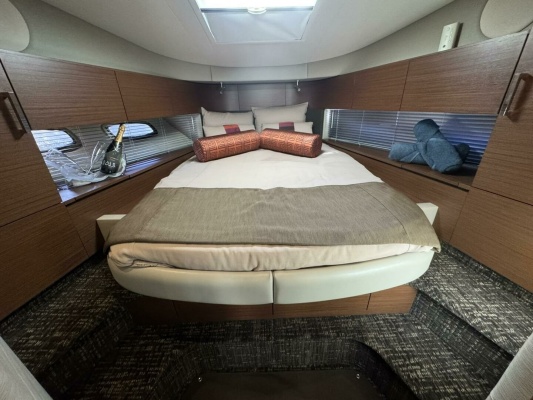 Lopez Cove II 47ft Sea Ray Yacht For Sale