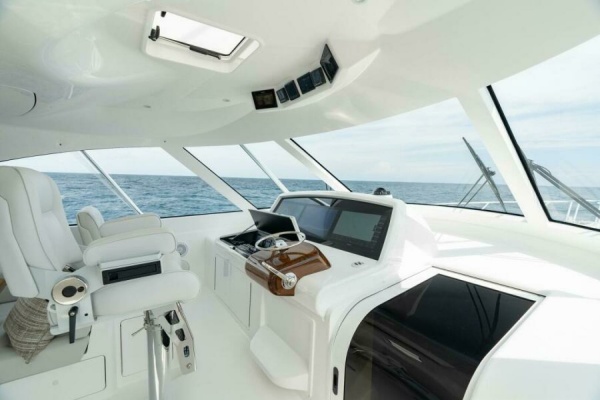 Viking 54 Sport Deck -Helm
