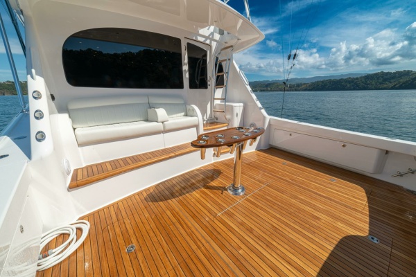2025 Viking 58 Convertible GAME ON