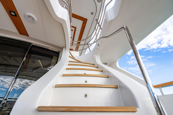 2011 Benetti 121