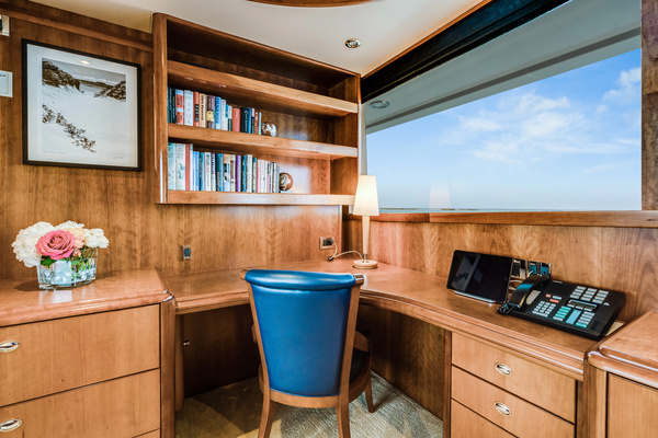 2003 Westport 130