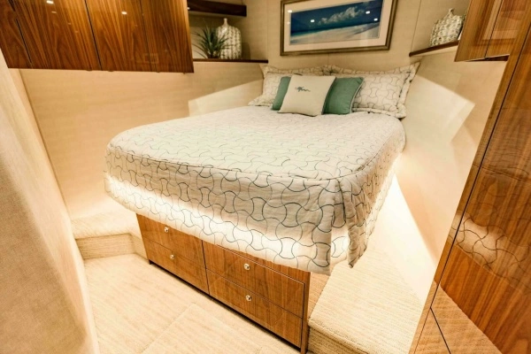 2020 Viking 72