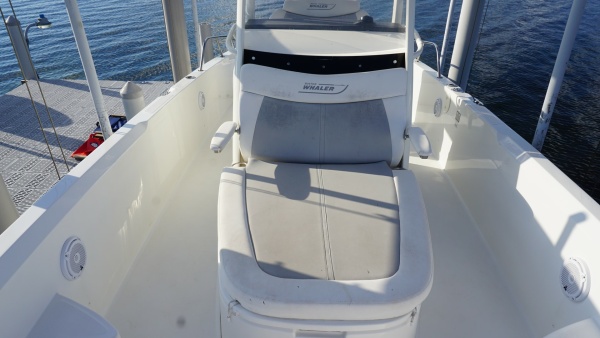 27ft Boston Whaler Yacht For Sale