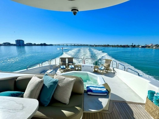 Photo of the 2001 Lazzara Yachts 94 Motor Yacht "Serendipity"