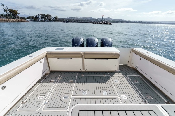 TAG TEAM 38ft Pursuit Yacht For Sale