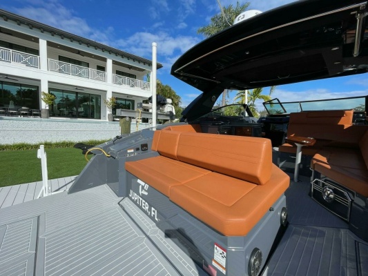 38ft Cruisers Yachts Yacht For Sale