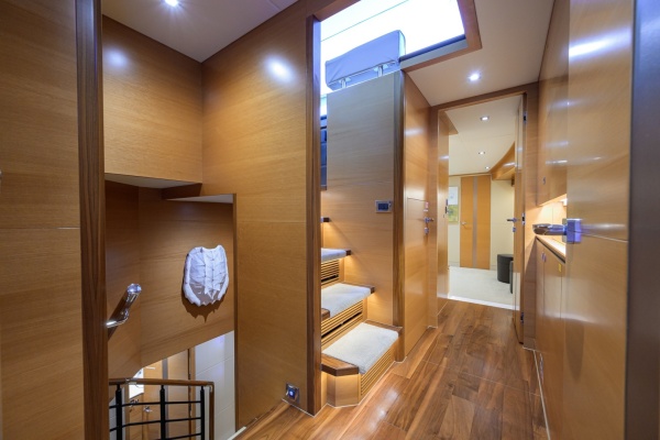 Midnight Moon 85ft Horizon Yacht For Sale