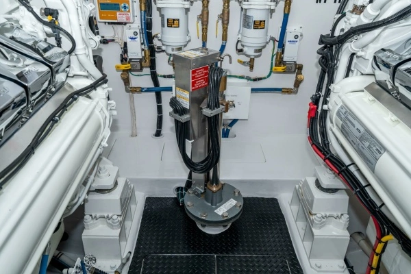 2025 Viking 90