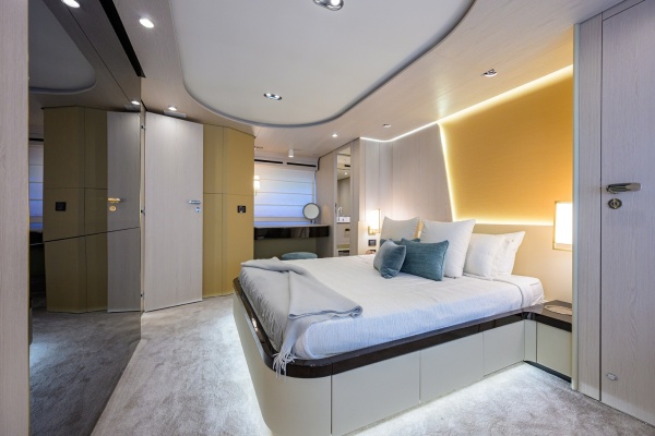 DT78 78ft Azimut Yacht For Sale