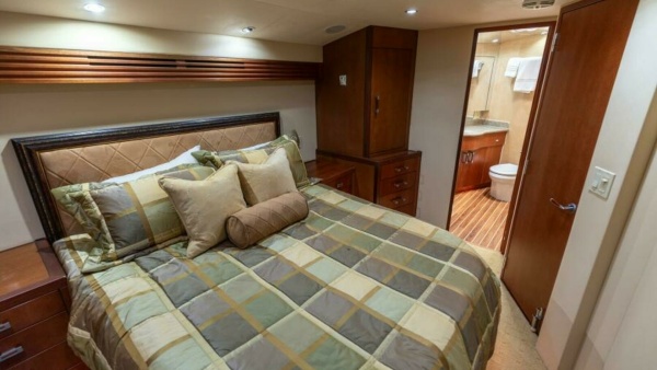 Fallline 60ft Hatteras Yacht For Sale