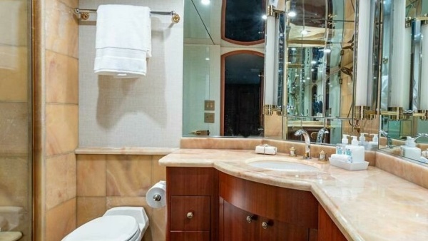 Magnum Ride 100ft Hatteras Yacht For Sale