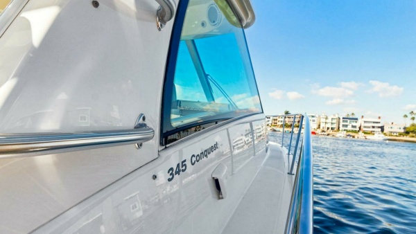 HAMMERHEAD II 34ft Boston Whaler Yacht For Sale