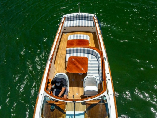 Tira Bella 30ft Hinckley Yacht For Sale