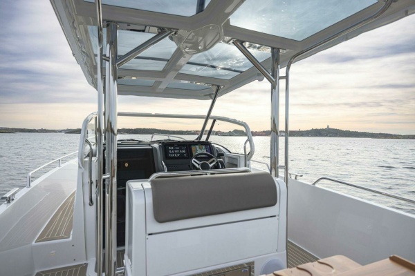 Nimbus Tender 9 Console