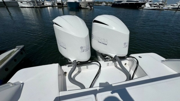Solamore 34ft Everglades Yacht For Sale