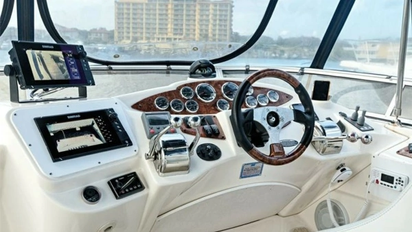 Meridian 391 Sedan Yacht For Sale